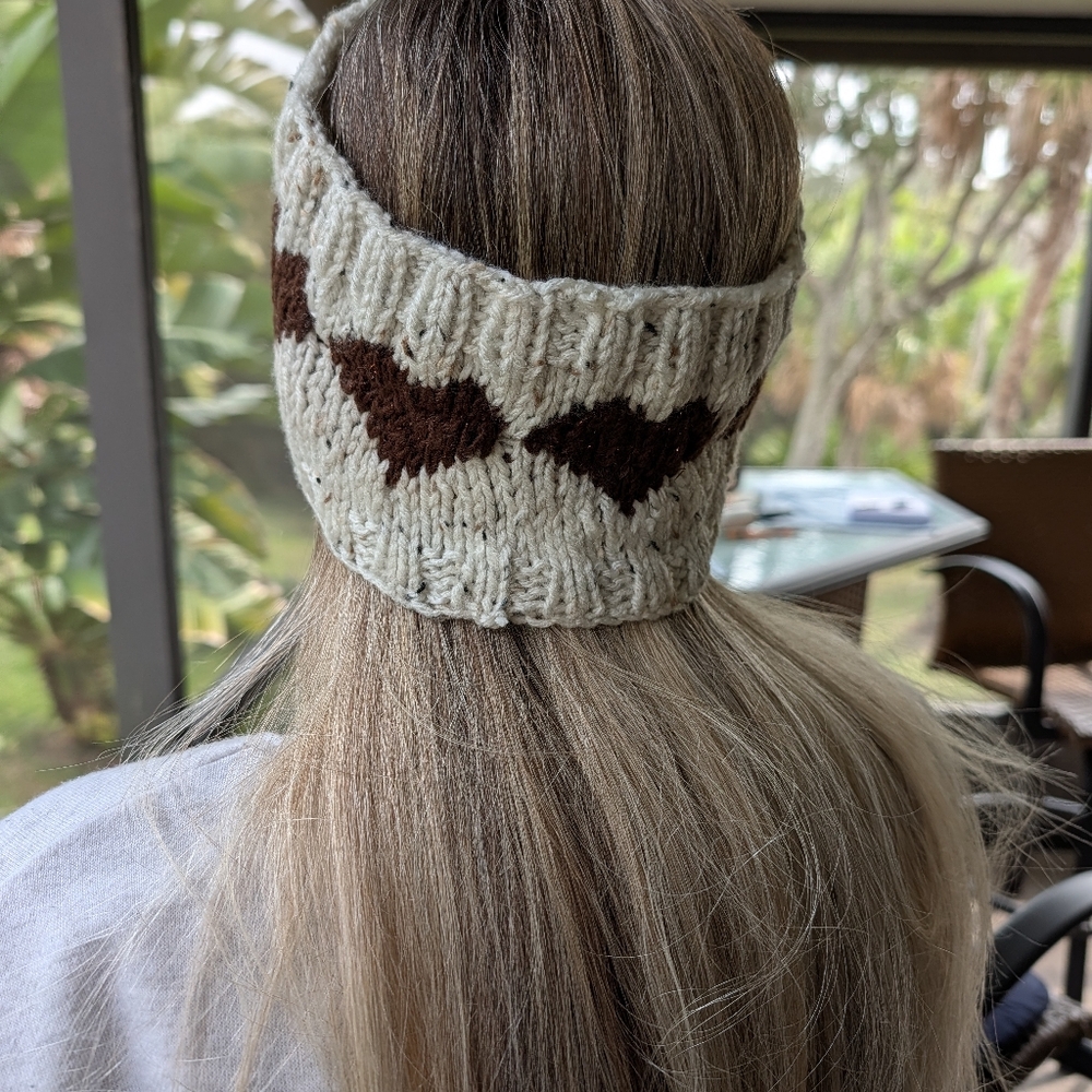 Headband Earwarmer Hand Crafted Knit White Heart Valentines - Picture 4 of 13